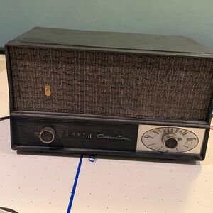 Vintage Zenith Consoltone radio model XD50C from the 1960s. Does not work.